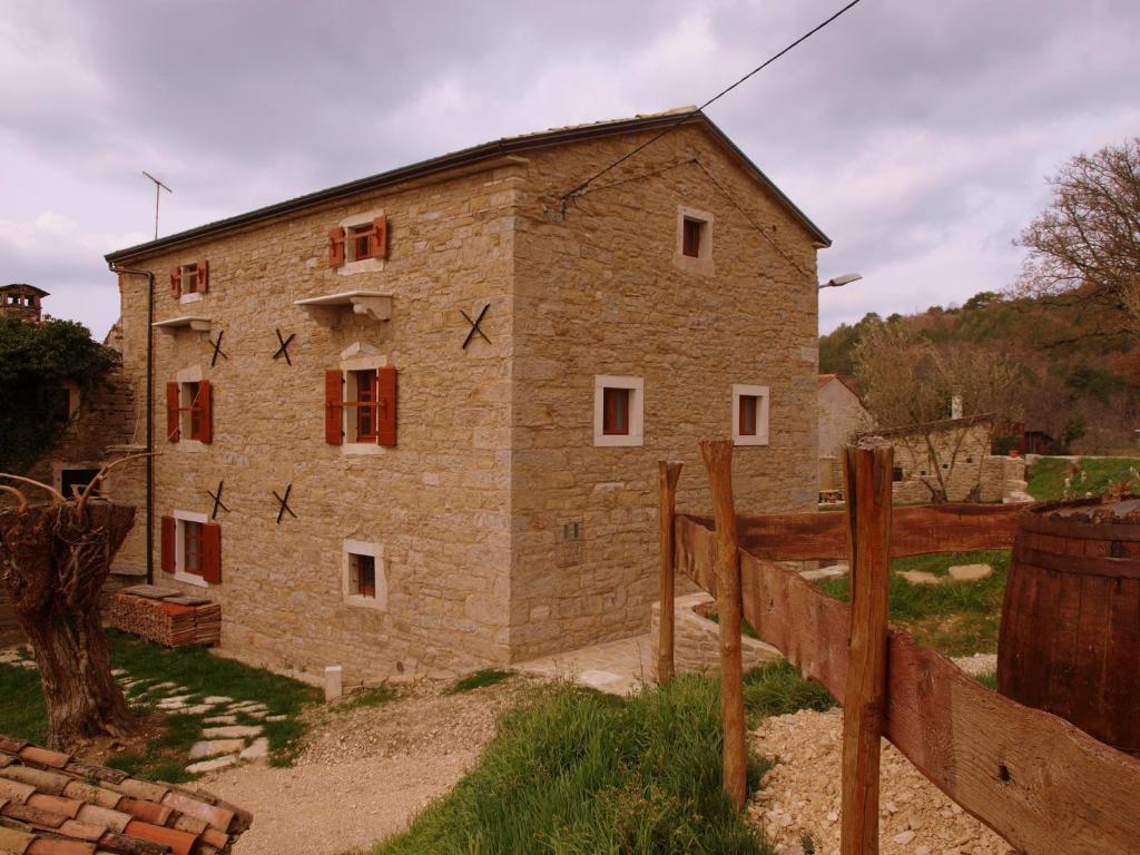 Al Merlo Olivo, Rural Istrian House Buje Exterior foto
