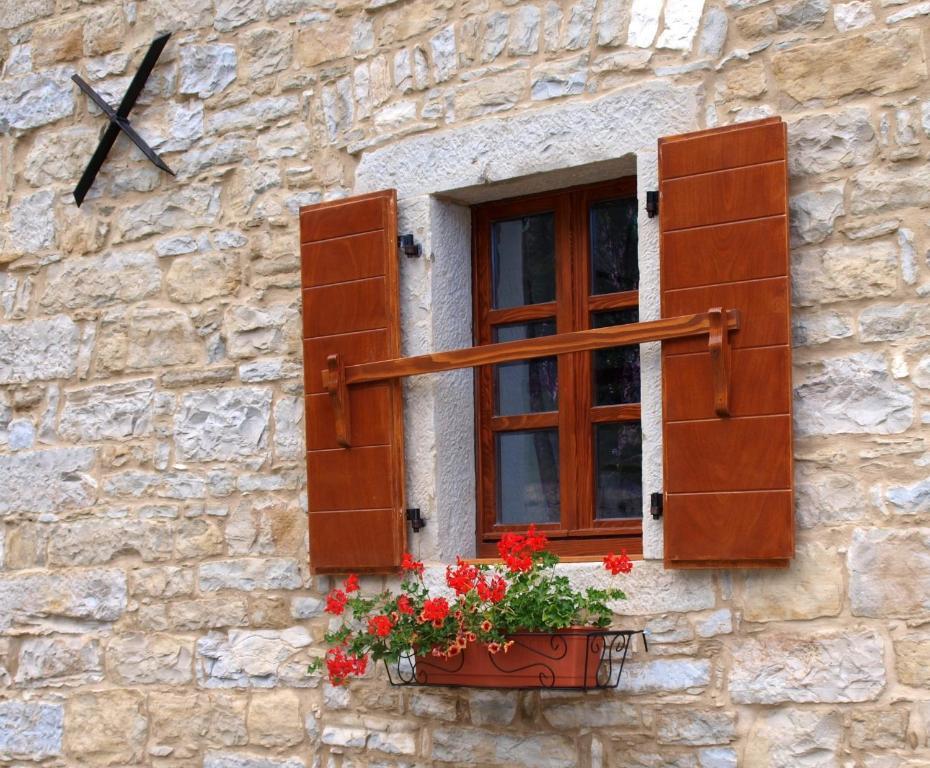 Al Merlo Olivo, Rural Istrian House Buje Exterior foto